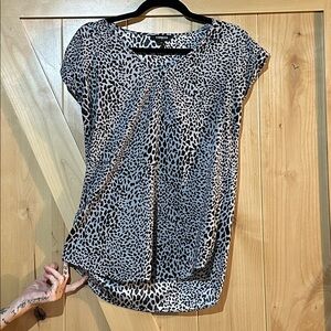 Chic Animal Print Short Sleeve Blouse